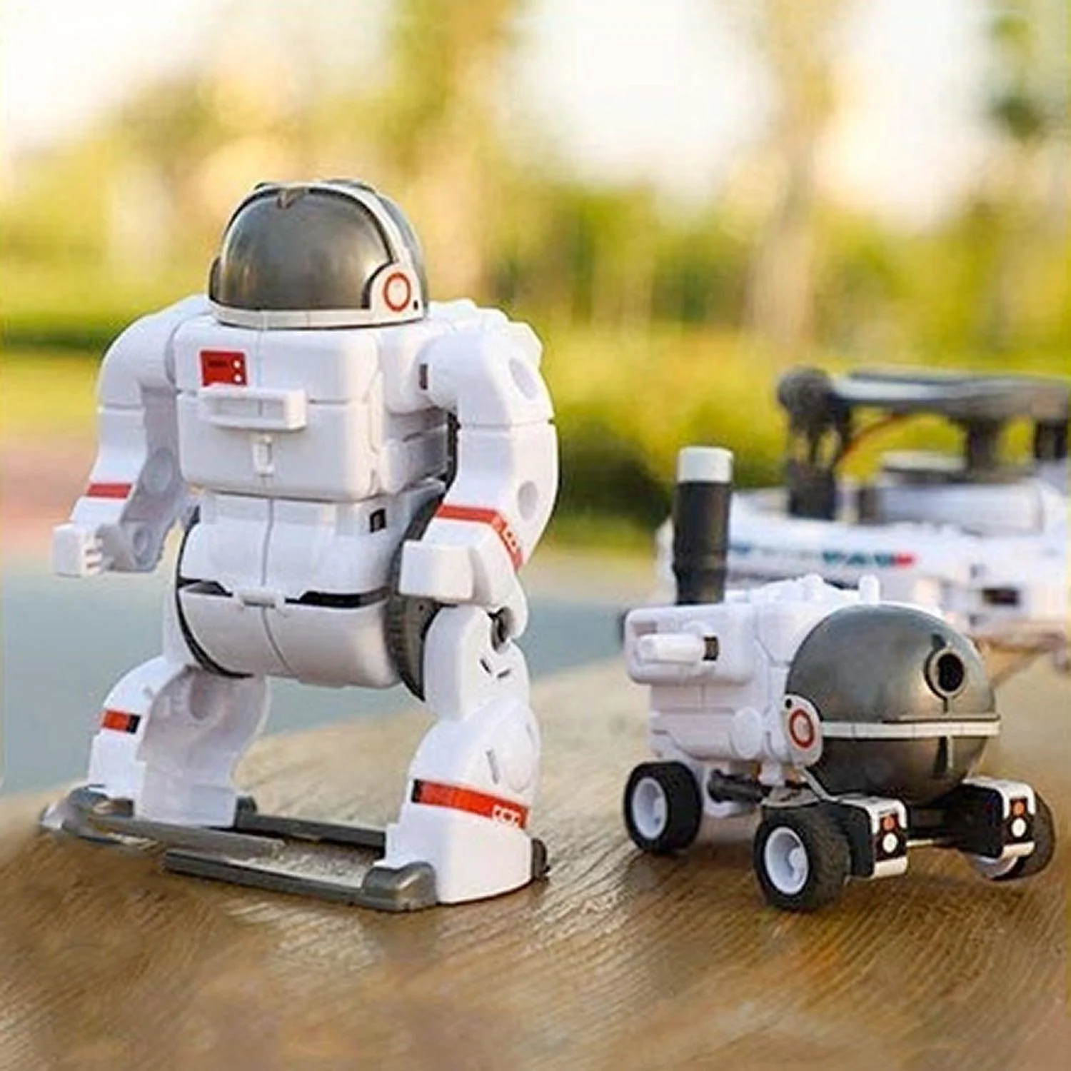 Make Your Own 6-In-1 Space Solar Robots Kit - Image 4