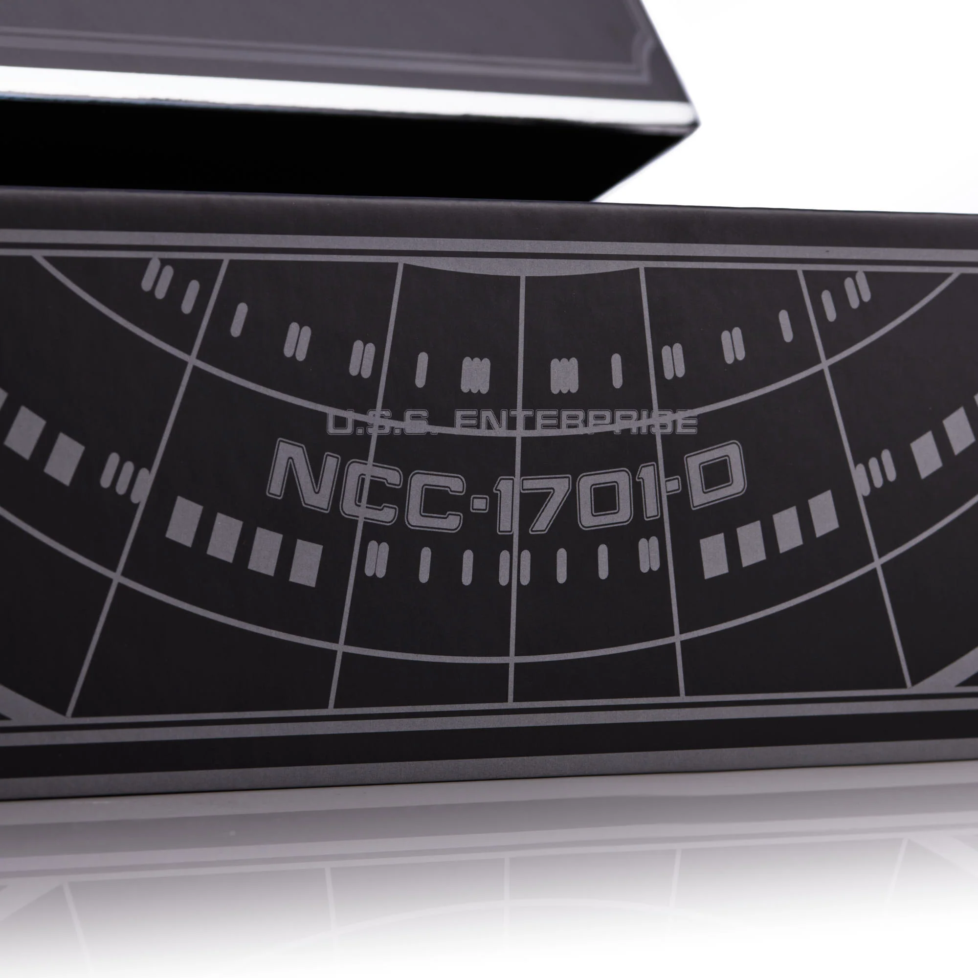 Star Trek Enterprise NCC 1701-D Plaque - Image 16